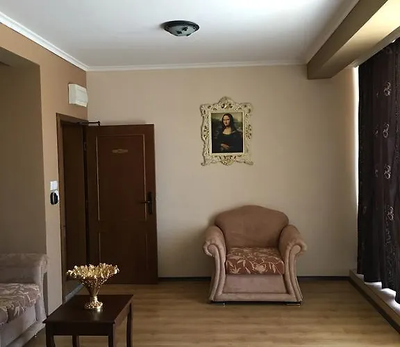 The Red Апартхотел