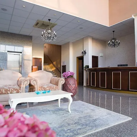 Apartahotel The Red Lozenets