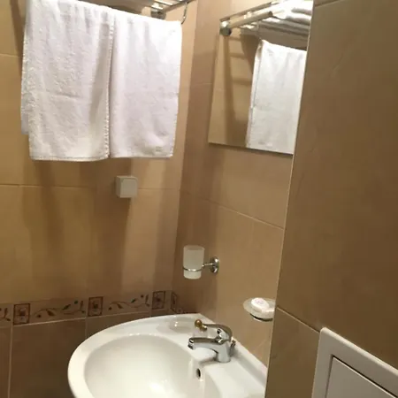 The Red Apartahotel 2*